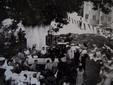 Μαγούλιανα - Στον πλάτανο την ημέρα της Παναγίας 1963 Μαγούλιανα - Στον πλάτανο την ημέρα της Παναγίας 1963